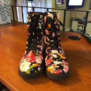 Girls floral combat boots